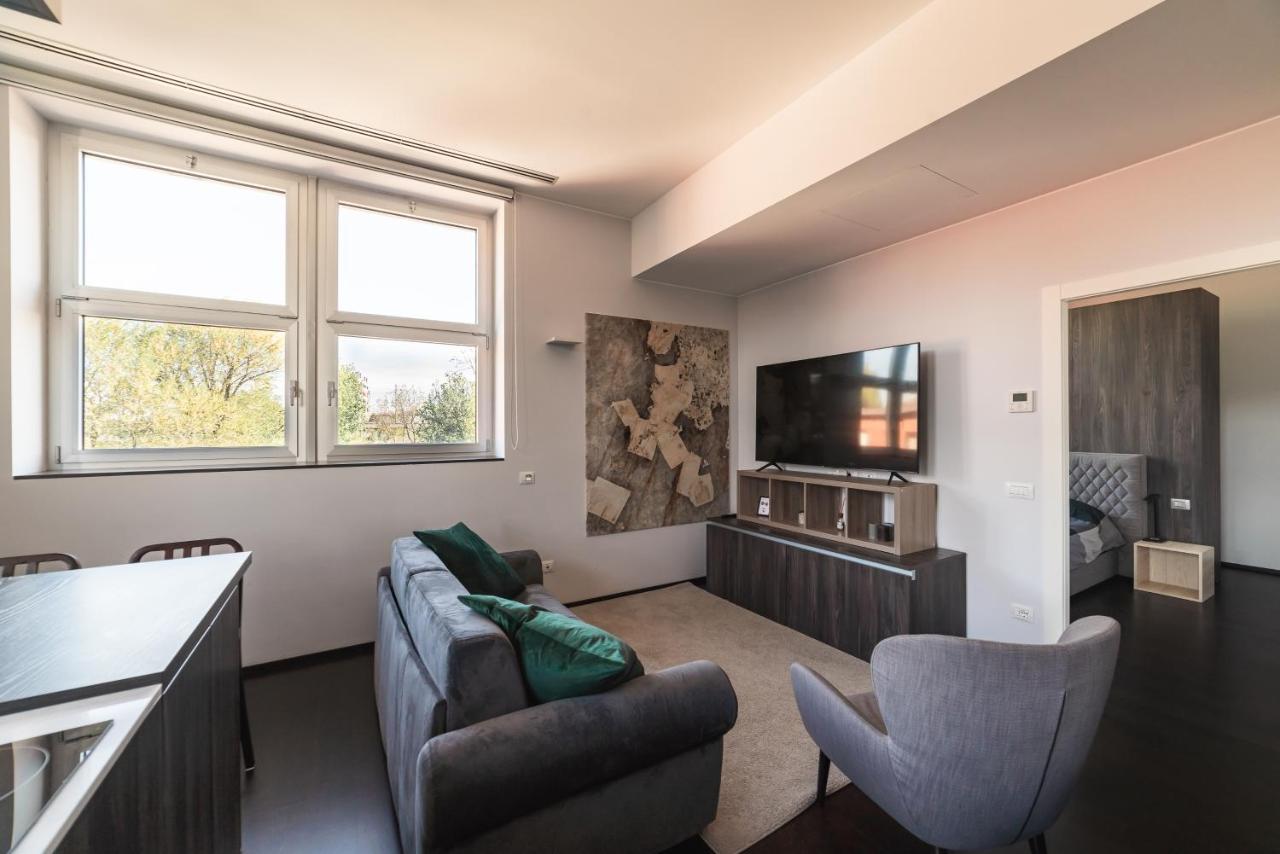 Moderno Bilocale 64Mq Con Parcheggio E Palestra Apartment Milano Ngoại thất bức ảnh